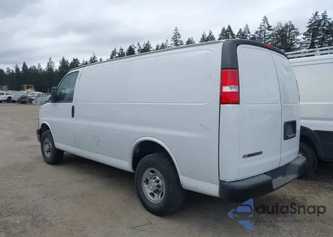 2023 Chevrolet Express G2500 z USA, uszkodzony, nr VIN 1GCWGAFP4P1176442